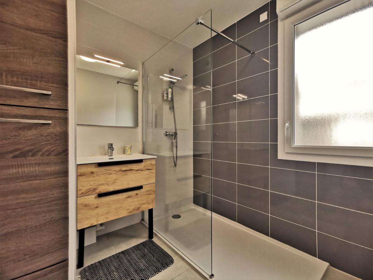 Semnoz & Lac - Wifi - Parking - Netflix - Balcon - Centre-Ville Sévrier エクステリア 写真